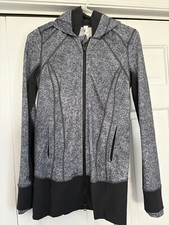 Lululemon Women  s Daily Practice Jacket Size 6