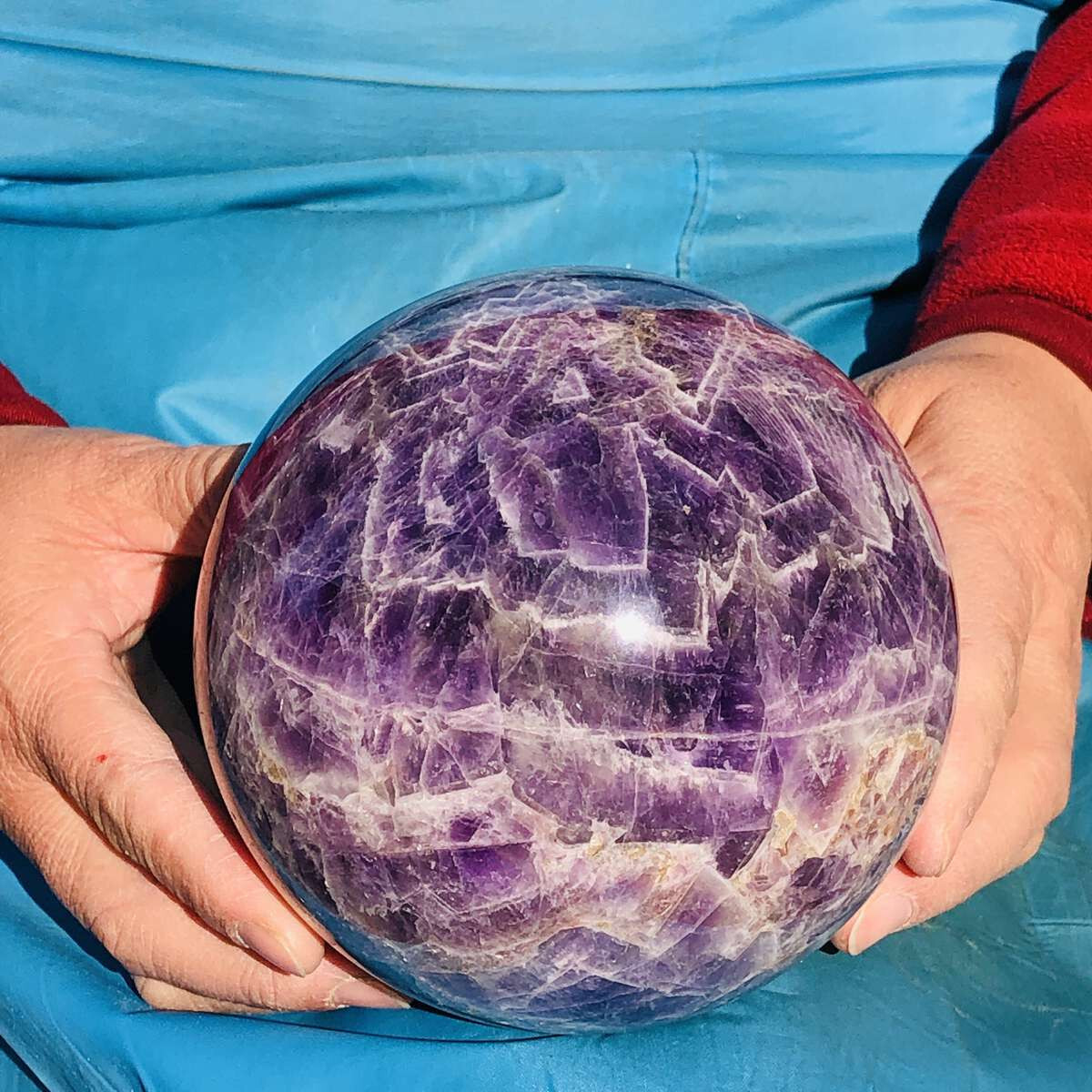 2550G Natural Amethyst Quartz Crystal Sphere Ball for Healing and Meditation