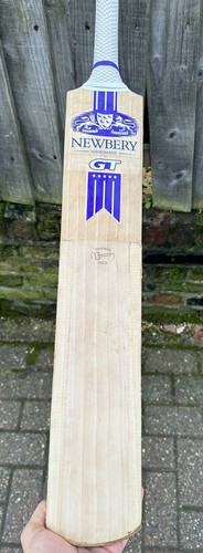 Vintage Genuine Newbery GT 5 Star Cadbury Edition Cricket Bat - SH 2lbs 9oz - Picture 17 of 17
