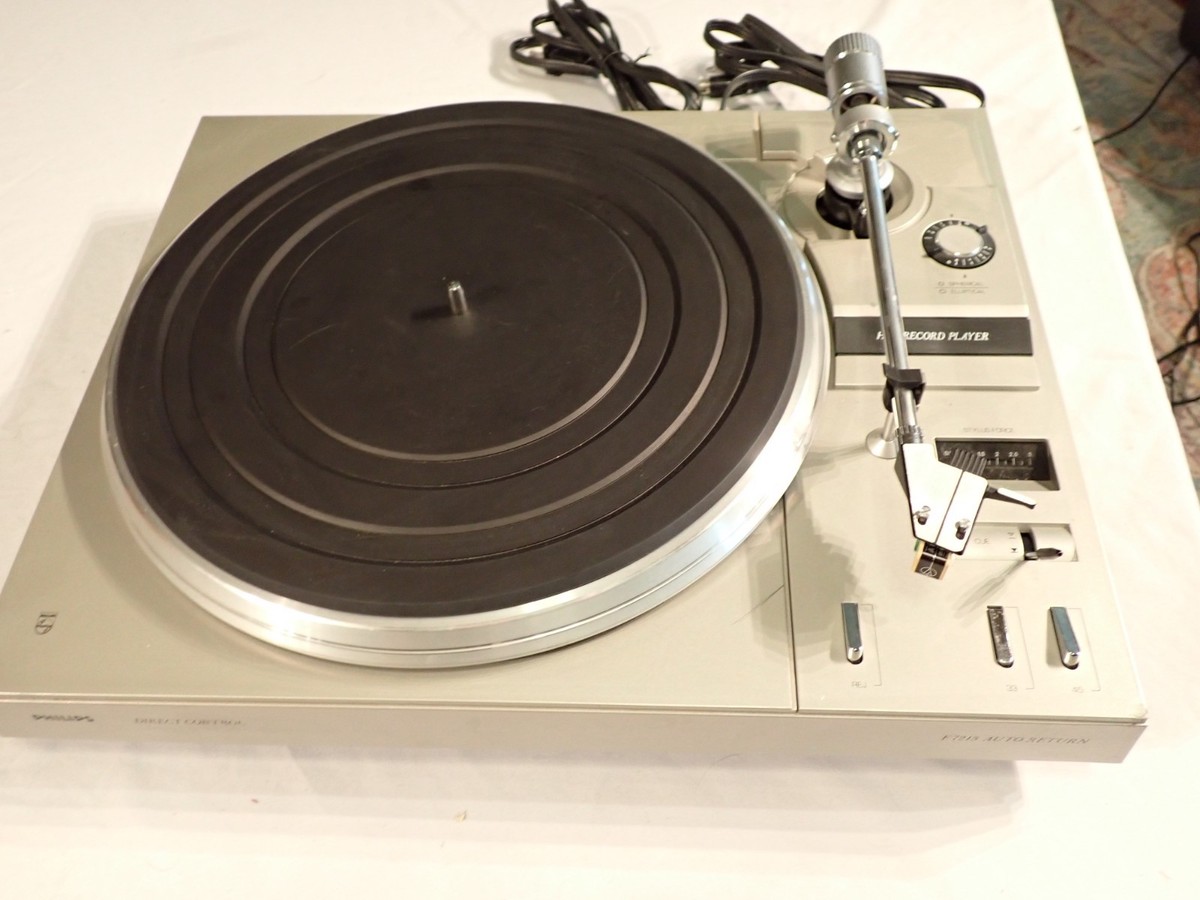 Philips F7213 Direct Drive Turntable w audio Technica cartridge