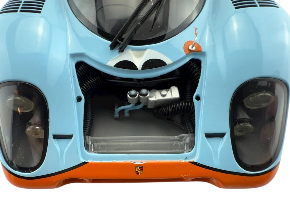 1:18 AUTOart 1970 Porsche 917K Steve McQueen Gulf #20 Diecast Model Car - Image 4 of 4