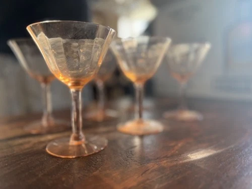 VINTAGE PINK DEPRESSION GLASSES PRETTY PANEL  set of 6