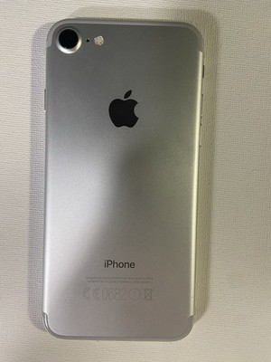 Apple iPhone 7 32gb Silber: voll funktionsfähig   mit Splitscreen