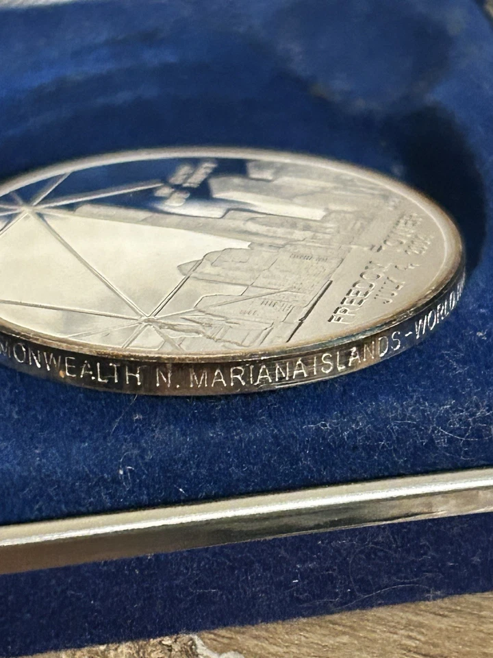 911 Commemorative Freedom Tower/World Trade Center Silver Dollar - Image 3 of 4