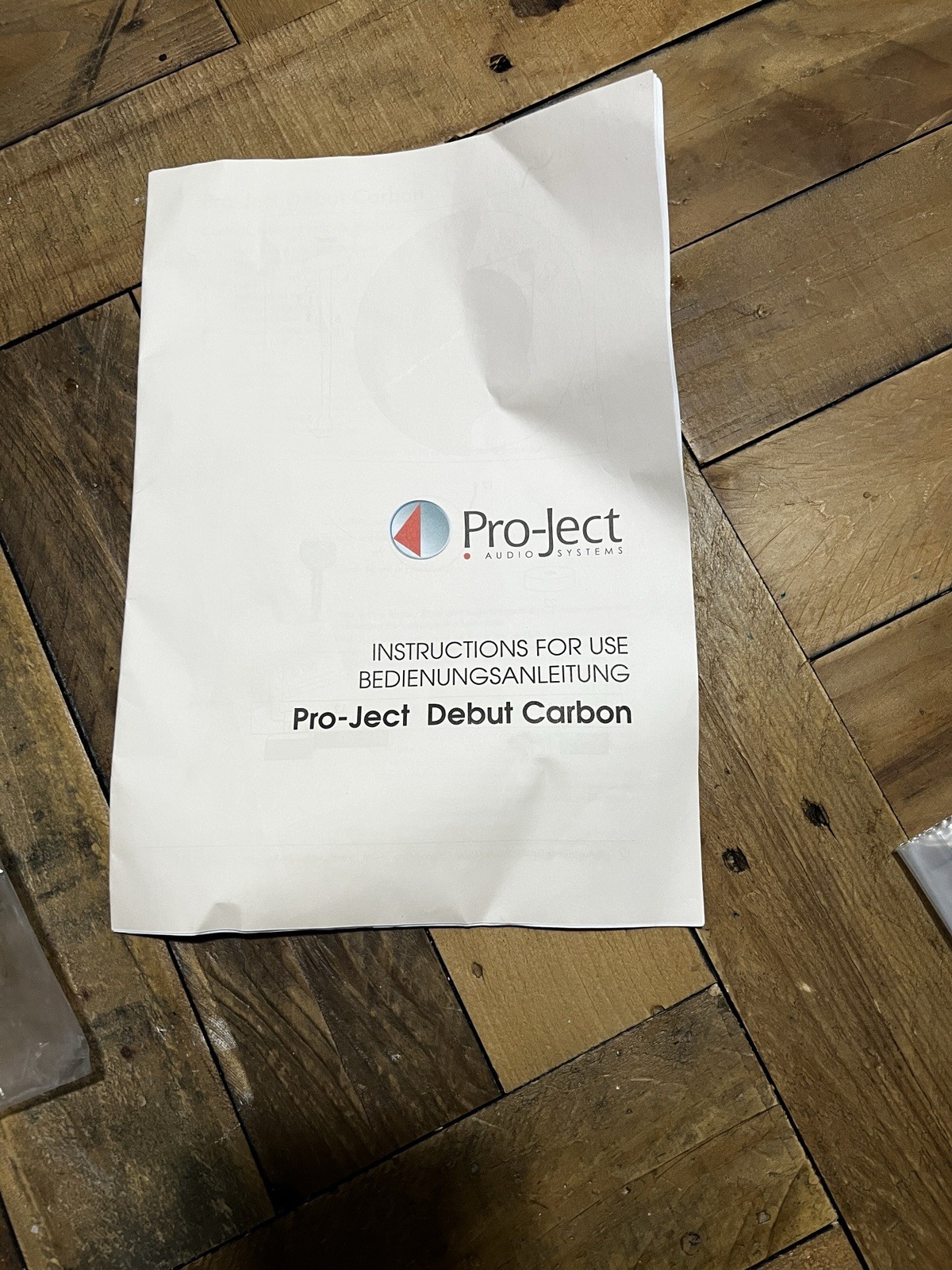 Pro-Ject Debut Carbon Turntable Bundle w/ Ortofon 2M Red & Preamp - Great Shape!