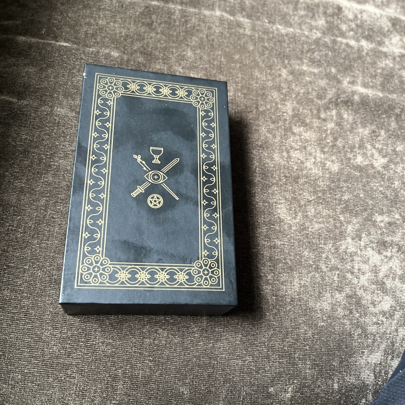 Tarot Deck Golden Thread Labyrinthos by Tina Gong 78 Gold Foil Cards