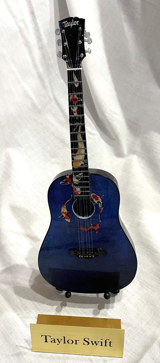TAYLOR SWIFT COLLECTIBLE- MINIATURE 9