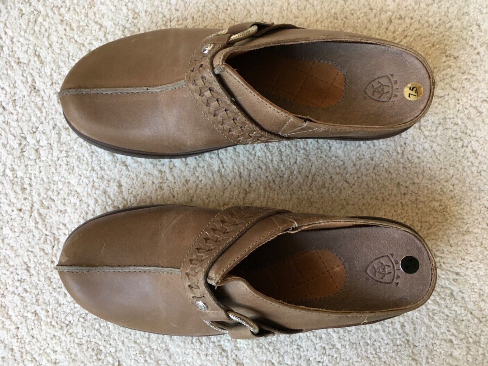 WOMENS ARIAT SHASTA MULES IN WET SAND TAN  SIZE 7.5 B BRAND NEW IN BOX RARE! image 3
