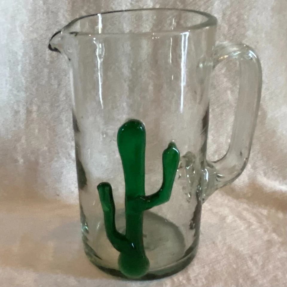 Jarra mexicana soplada a mano Saguaro Cactus Margarita agitadora palo 2 copas inclinadas Foto 2 de 4