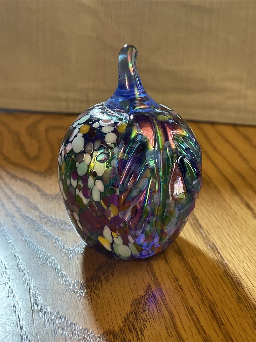Vintage Gibson Art Glass Apple Paperweight Confetti Glass Signed 1984 Rare  | eBay