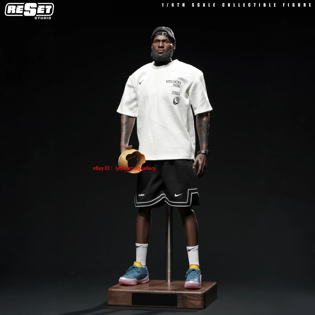 Preços baixos em Lebron James figuras de ação para fãs de Esportes