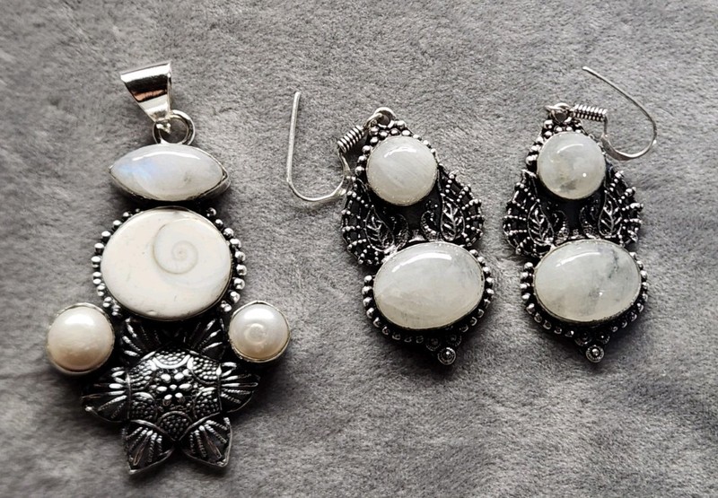 New Set Moonstone Pearl Shiva Shell Pendant Earrings Silver Flower Bird Goddess