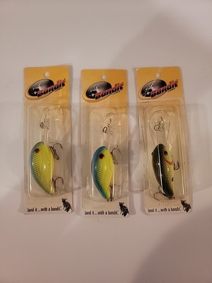 Bandit 300 Series Crankbaits, Pack of 3. 2 Chrt/Blue Back, 1 Chrt/Bl Back Scale