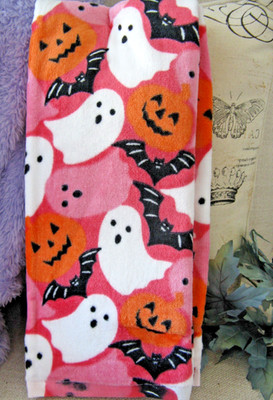 New Cupcakes & Cashmere Pink Halloween Bat Ghost Plush Hand Towels Set of 3