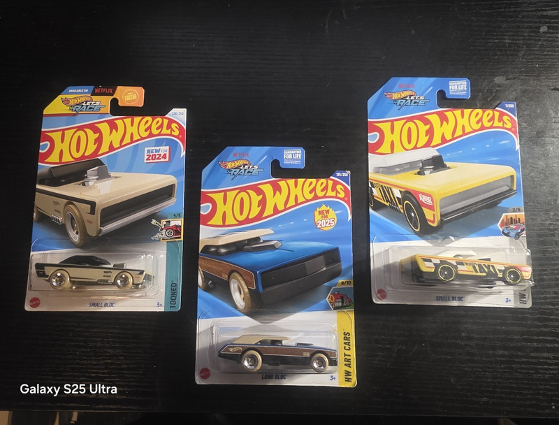 Hot Wheels 1:64 Diecast 3-Car Lot Unopened Small Bloc Long Bloc Tooned Netflix