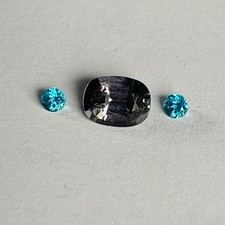 Espinela Rosa oscuro natural de 0.58 ct, Corte Óvalo, VS