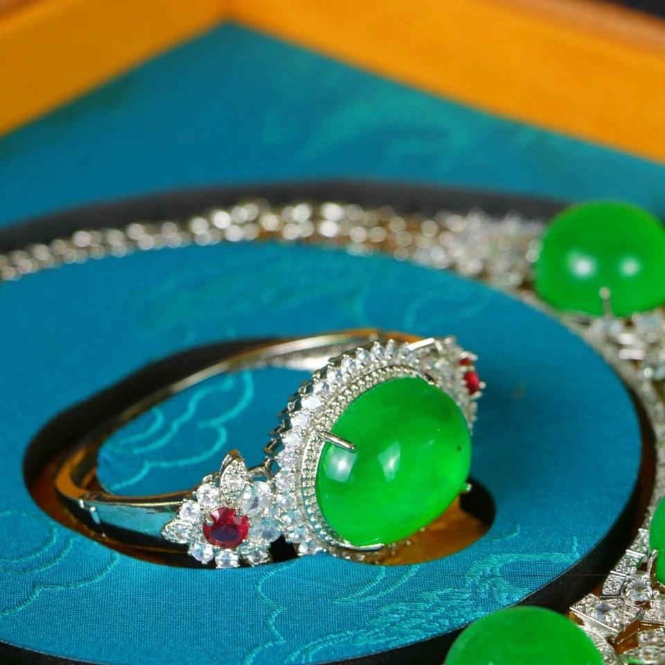 Luxury Jadeite Diamond Suite in Wood Box Chinese Antique Collection Gift - Image 2 of 4