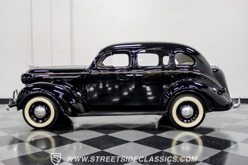 1938 Plymouth Deluxe 4 Door Sedan - Picture 7 of 12