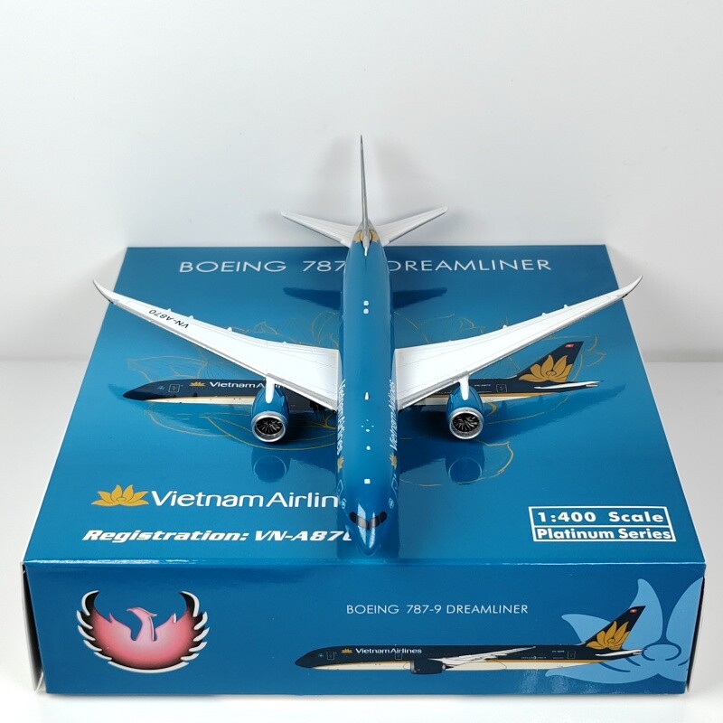 1:400 Phoenix Vietnam Airlines B787-9 Airplane Diecast