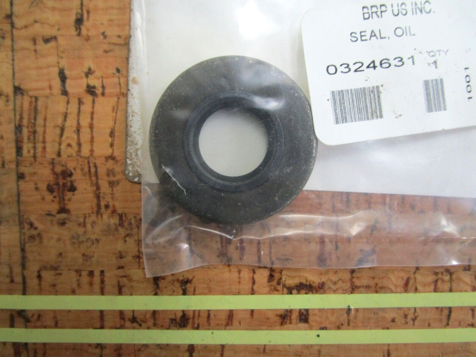 OEM Johnson EVINRUDE OMC OUTBOARD Seal 324631 0324631 for sale 