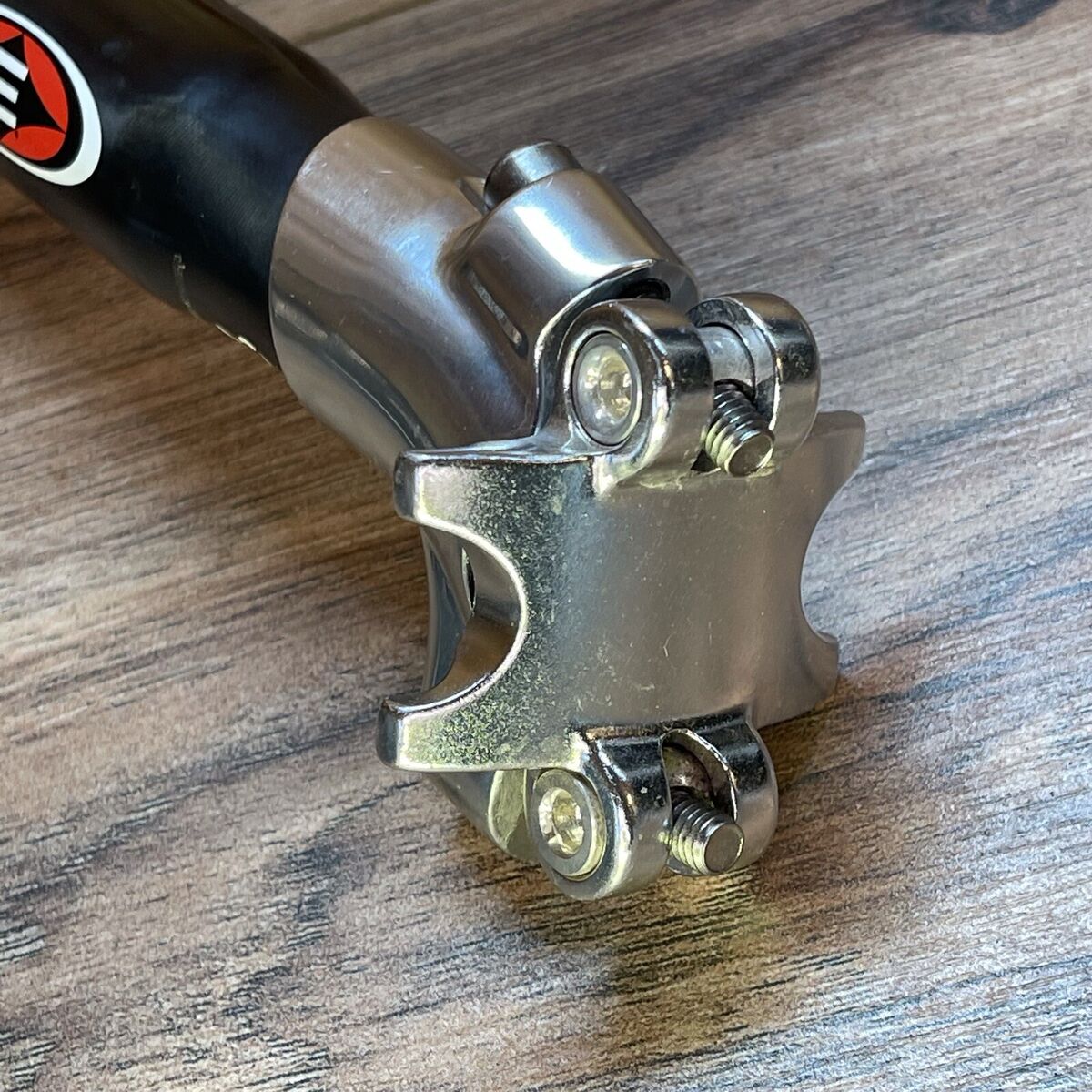 Easton EC70 CNT 2-Bolt Seatpost Carbon Fiber MISSING LOWER Easton EC70 CNT 2-Bolt Seatpost Carbon Fiber MISSING LOWER