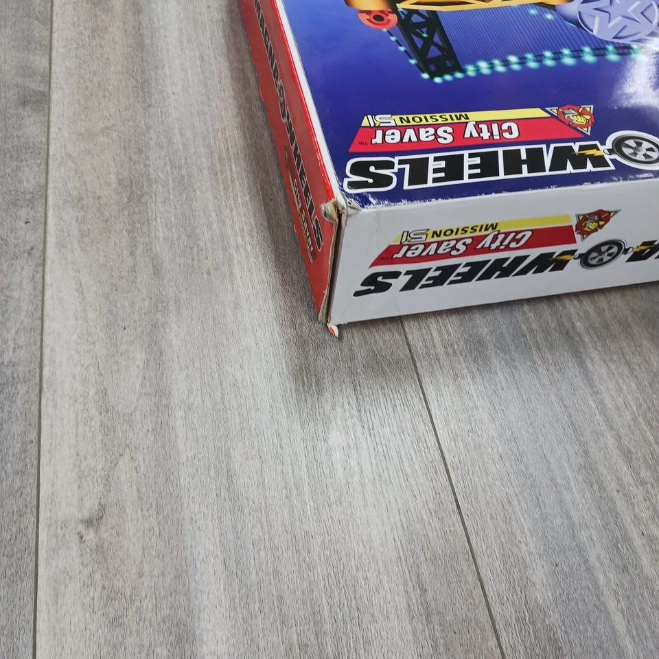 Matchbox Magna Wheels City Saver Mission Toys R Us Exclusivo 2003 NUEVO SELLADO Foto 4 de 4