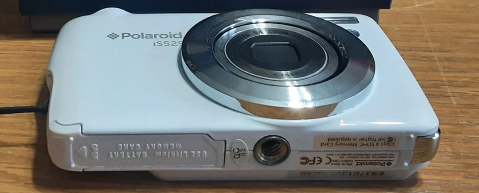 Polaroid iS529 Digital Camera 16MP - For Spares Or Repairs ( No Battery To Test) - Image 2 of 3