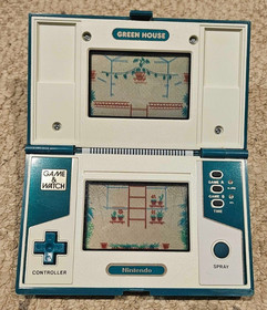 NINTENDO GREEN HOUSE Game and Watch vintage electronic handheld LCD game 1982