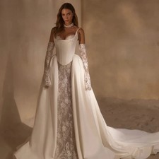 Elegant Lace Applique Wedding Dresses Spaghetti Straps Corset