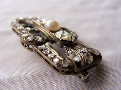 RARE GEORGIAN 18K WHITE GOLD & ROSE CUT DIAMOND & PEARL BROOCH - Picture 6 of 9