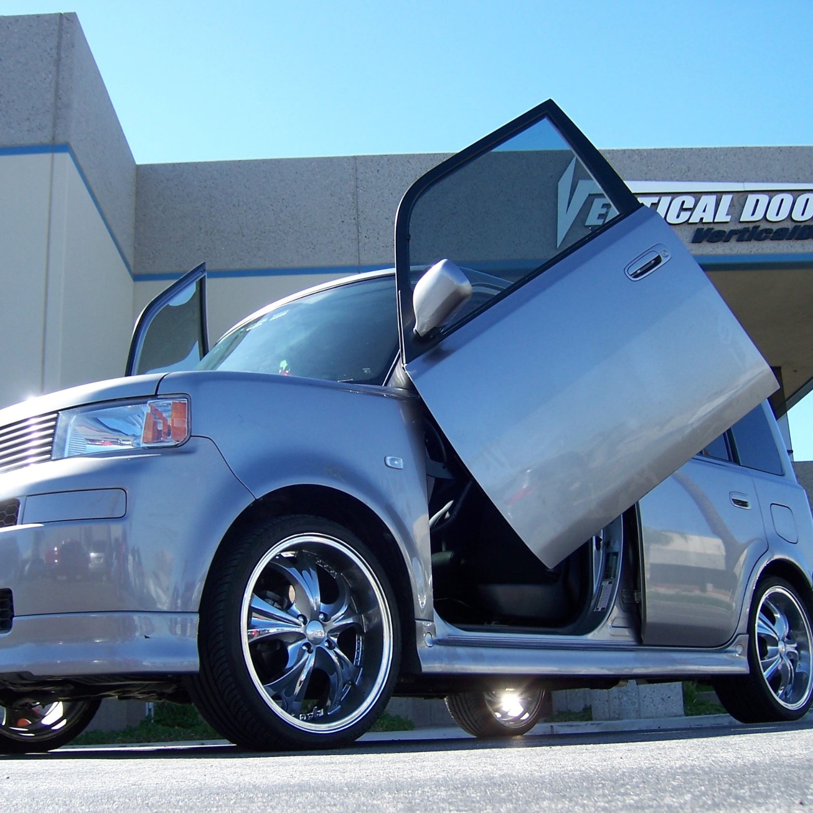 VDI Scion XB 2004-2007 Bolt-On Vertical Lambo Doors /Scissor Lamborghini