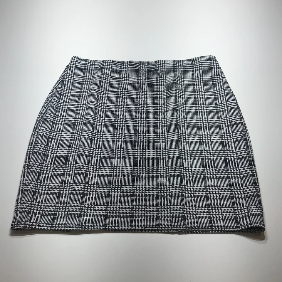 Falda Boohoo para mujer talla 12 negra blanca a cuadros mini dobladillo corto dividido Foto 2 de 4