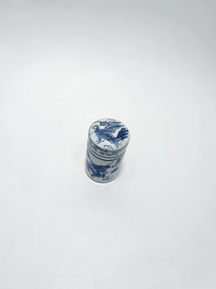 Caja con tapa decoración dragón azul y blanco porcelana china China Foto 3 de 4