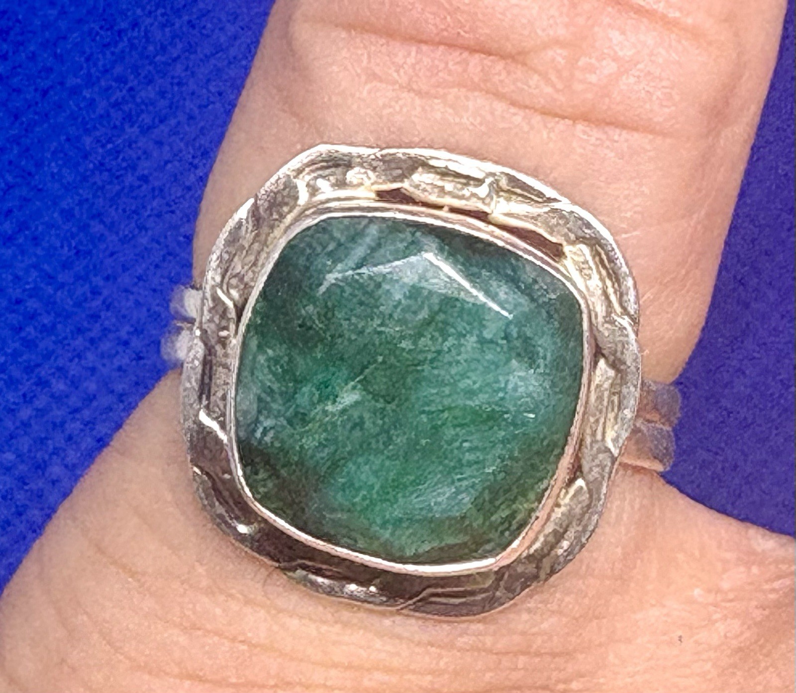 (78) Antique Green Opaque Emerald 12 mm 4.5 Ct 925 Silver Ring size 7.5 VINTAGE
