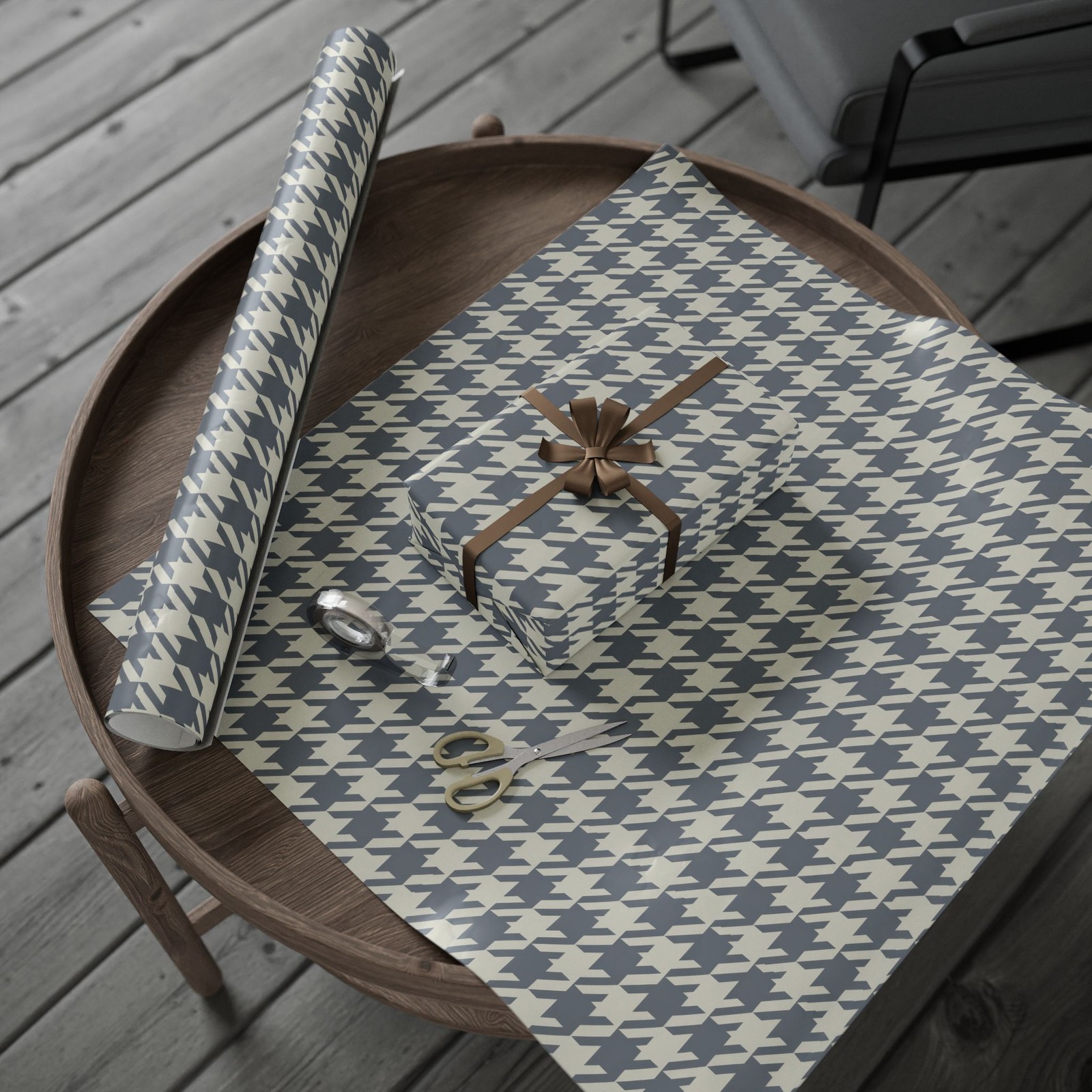 Chic Houndstooth Wrapping Paper, Elegant Gift Wrap for Holidays, Special [...]
