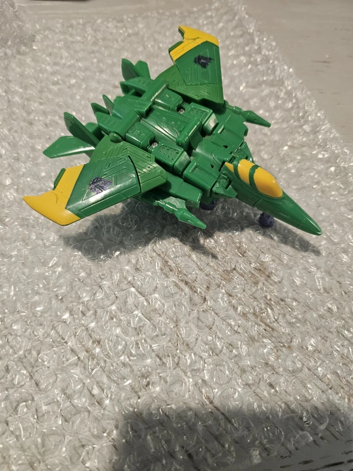 Figura de acción Transformers Cyberverse Warrior Class Acid Storm Foto 3 de 4