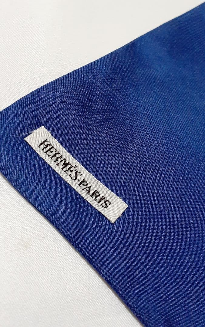 Hermes LES BECANES Long Silk Scarf White Blue 30cmx180cm Authentic Rare image 5