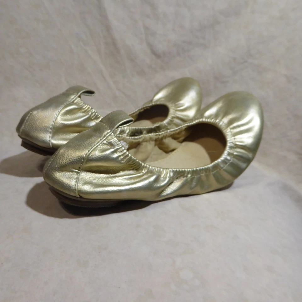 🩰 Old Navy Scrunch Ballet Flats sz 9 M Gold Metallic Leatherette - Image 4 of 4