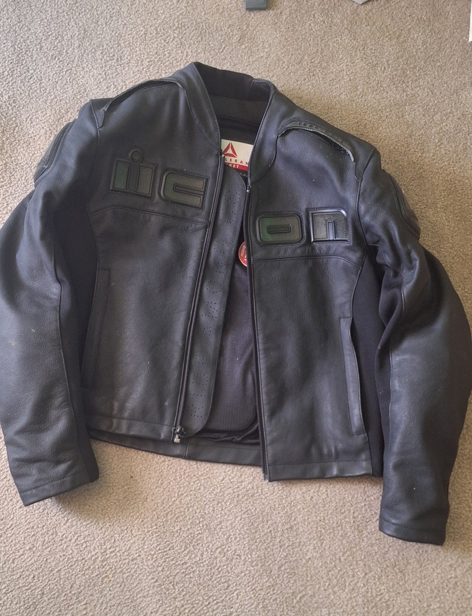Icon Accelerant Motorcycle Jacket Size Small Liner Included