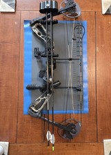 Diamond Edge 320 Right Handed  -Ready to Shoot- Excellent Condition - Full Setup