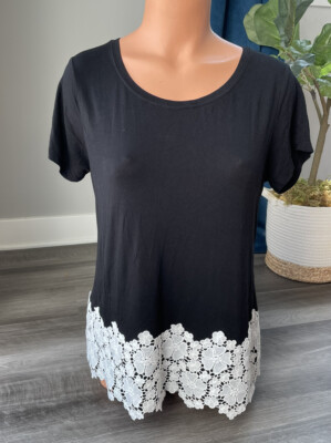 INC Black Top White Floral Crochet Hem Size S Blouse Shirt Short Sleeve Soft