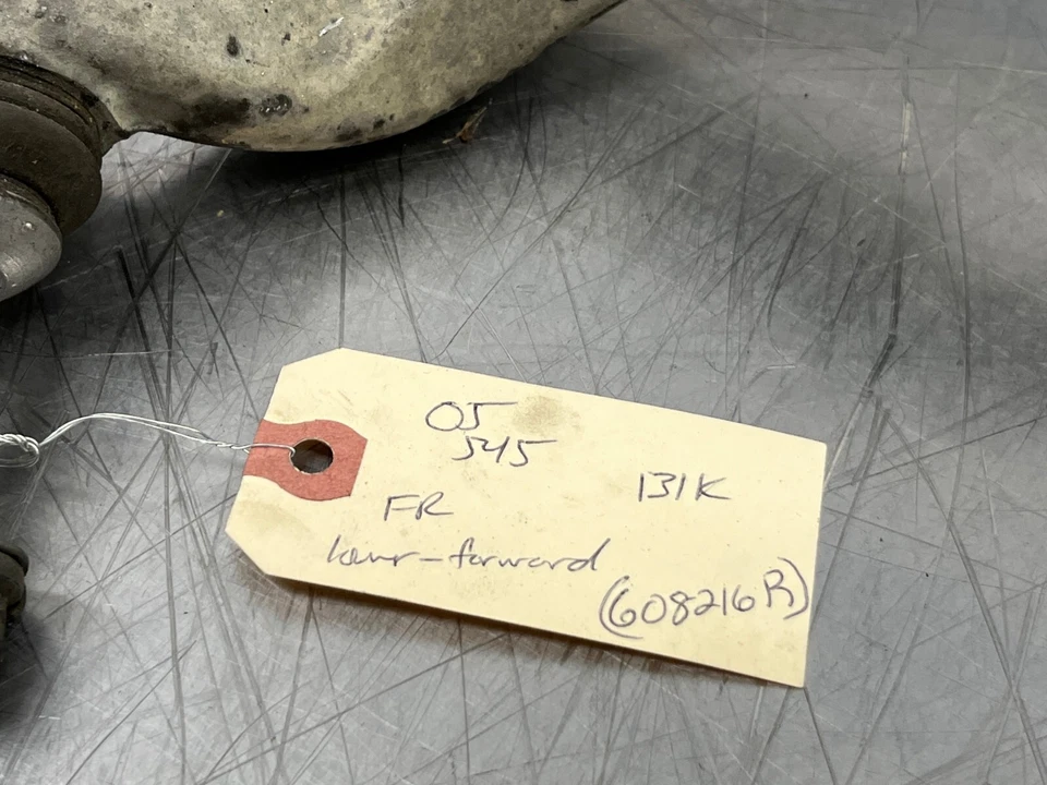 2005 Bmw 545i - E60 - Braço de controle - Frente inferior - Frente - Passageiro - SOMENTE RWD - Imagem 3 de 4