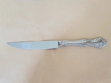 Reed & Barton Select stainless flatware Dinner Knife (9 5/8" each)