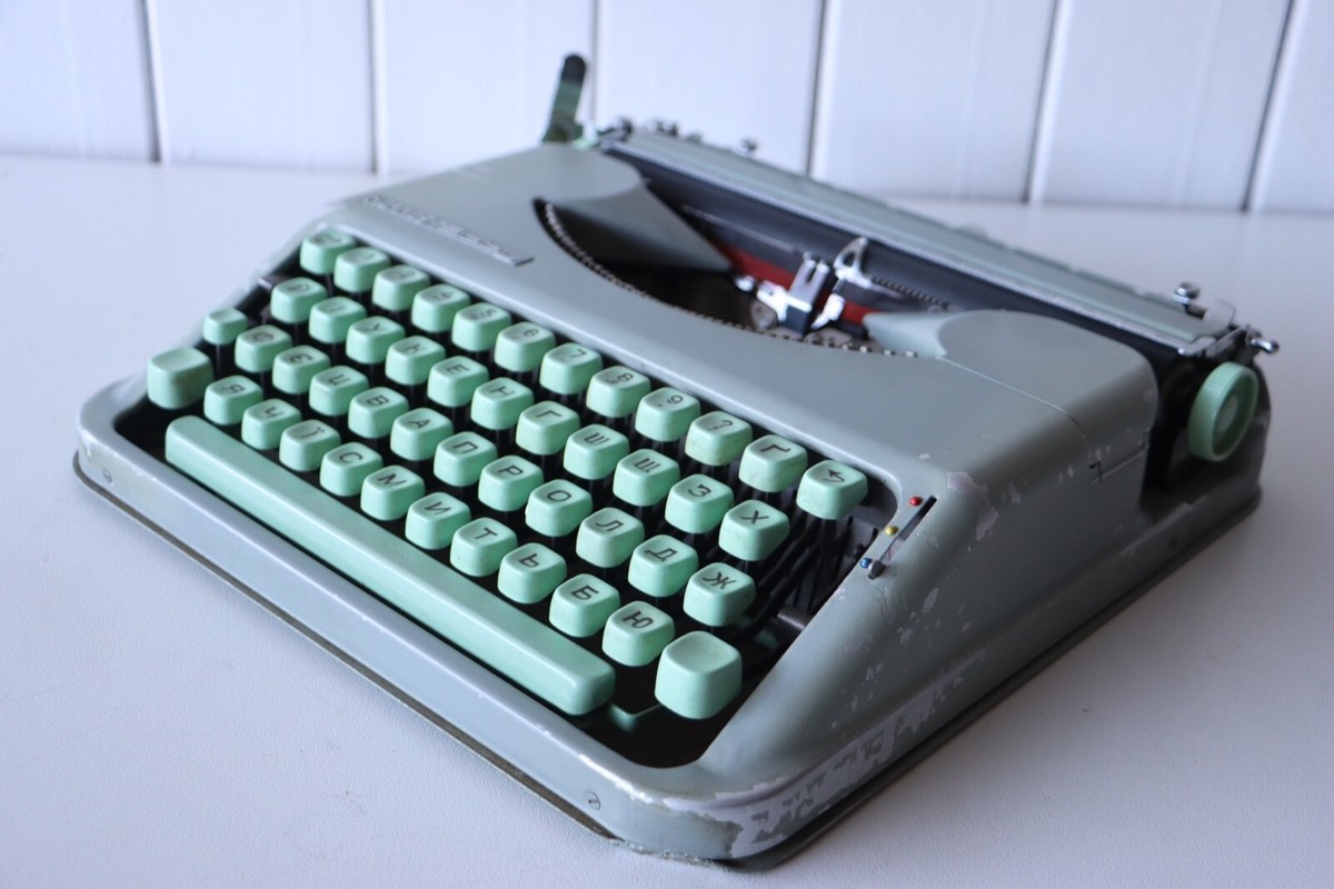 RARE - Hermes Baby Typewriter - Ukraine Keys - Original Working