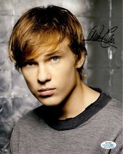 William Moseley Chronicles of Narnia Autographed Signed 8x10 Photo ACOA #2