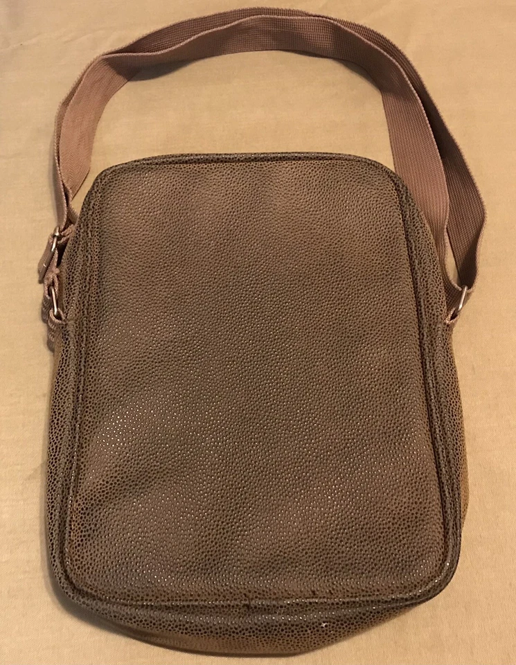 Funda Bolso de Hombro para iPad Pro 11" Imitación Cuero Guijarro 11.5 x 8.5 x 2" Foto 3 de 4