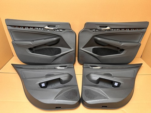 Mercedes AMG GT X290 Perfomance 4x Türverkleidungen Leder Ambiente komplett TOP