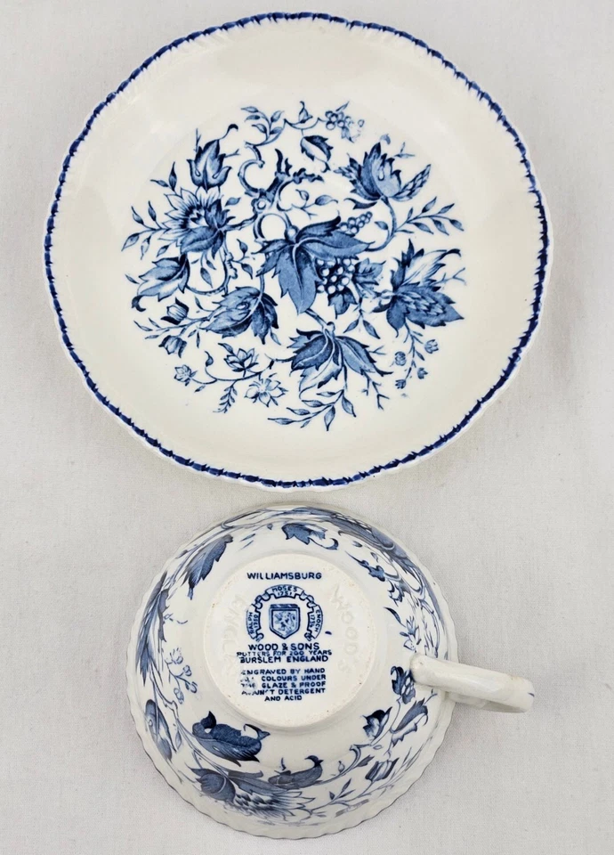 Tazas de té y platillos Wood and Sons Burslem England Williamsburg para 5 Foto 3 de 4