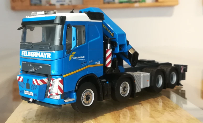 WSI 1/50 FELBERMAYR VOLVO FH4 SLEEPER CAB 8X4 PALFINGER