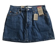 Levi  s Denim Mid Rise Button Icon Skirt 28 NWT